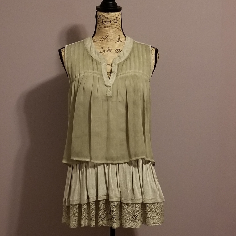 Artesia Sleeveless Top